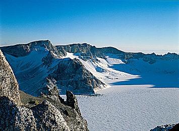 《神之亵渎》登陆移动端 2025年2月24日上线